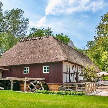 Lillemollens Bed & Breakfast Ørbæk エクステリア 写真